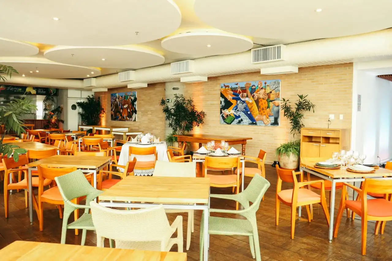 restaurante-elegante-decoracao-moderna-jpg
